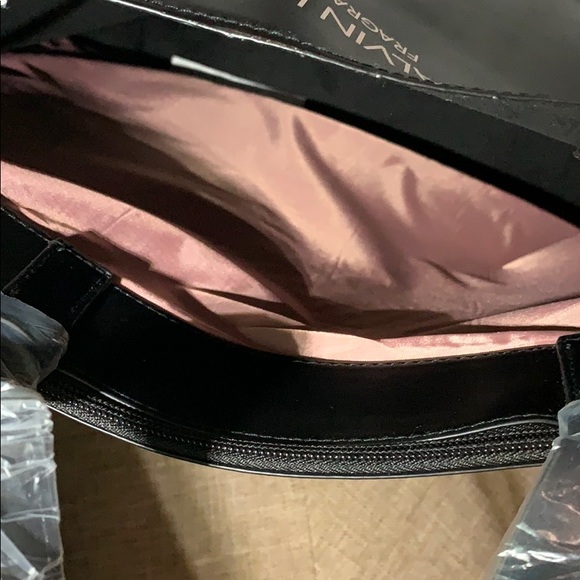 Calvin Klein black bag - Picture 2 of 3